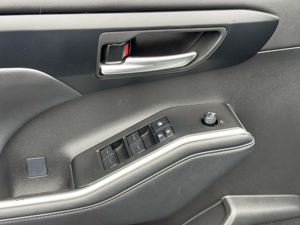 2025 Toyota Highlander XSE - Photo 19