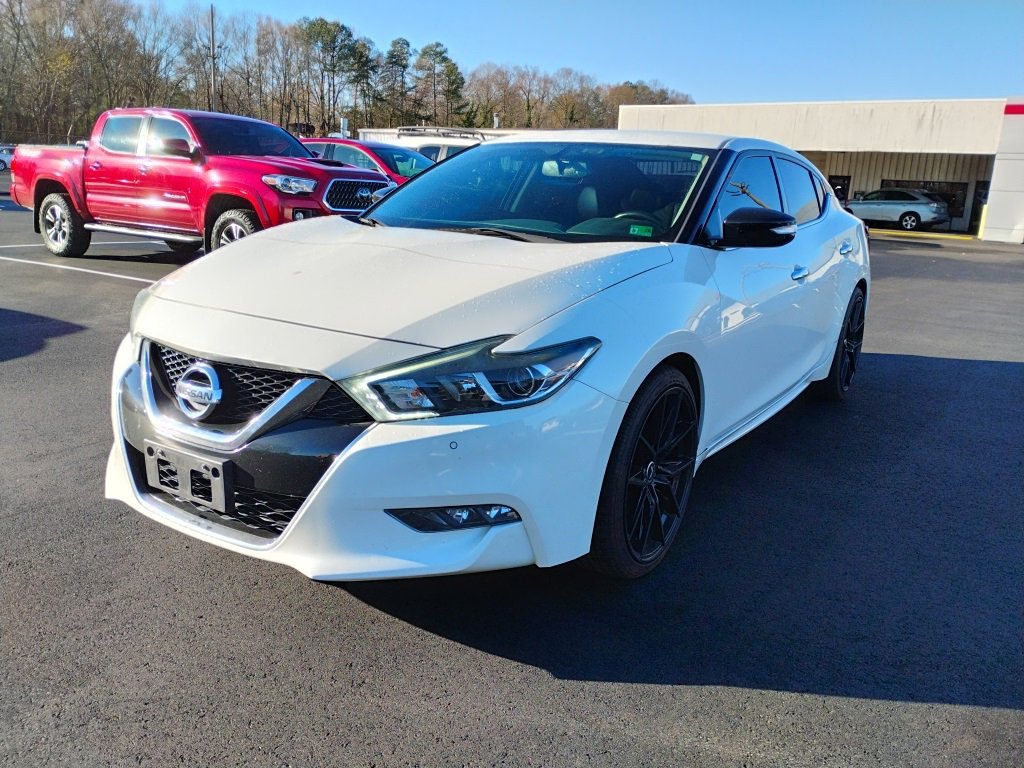 2018 Nissan Maxima SR photo 4