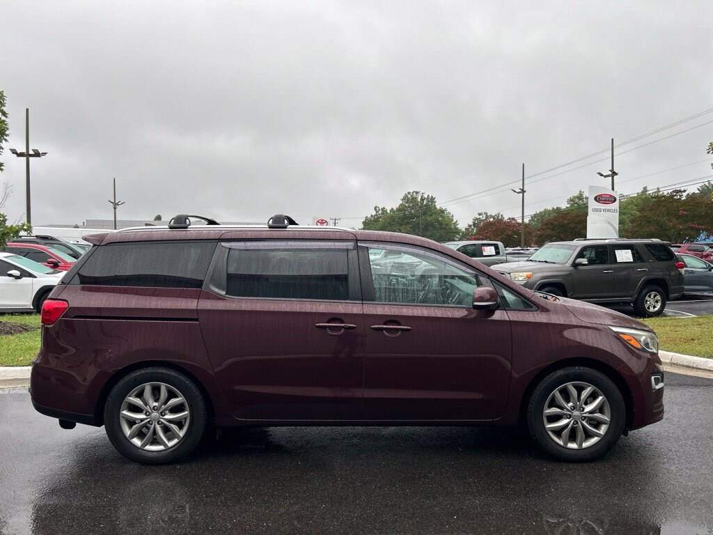 Used 2019 Kia Sedona EX Minivan/Van