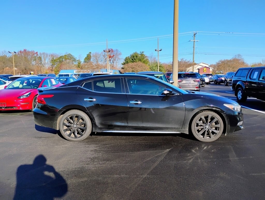 Used 2018 Nissan Maxima SR Sedan