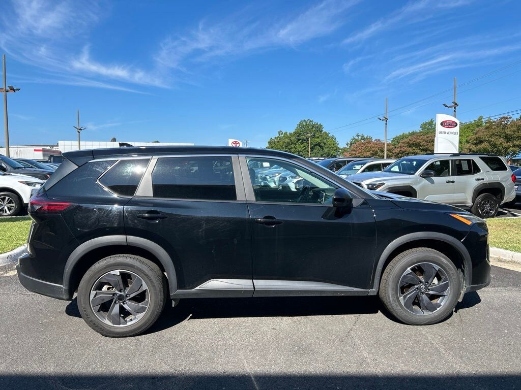 Used 2024 Nissan Rogue SV SUV