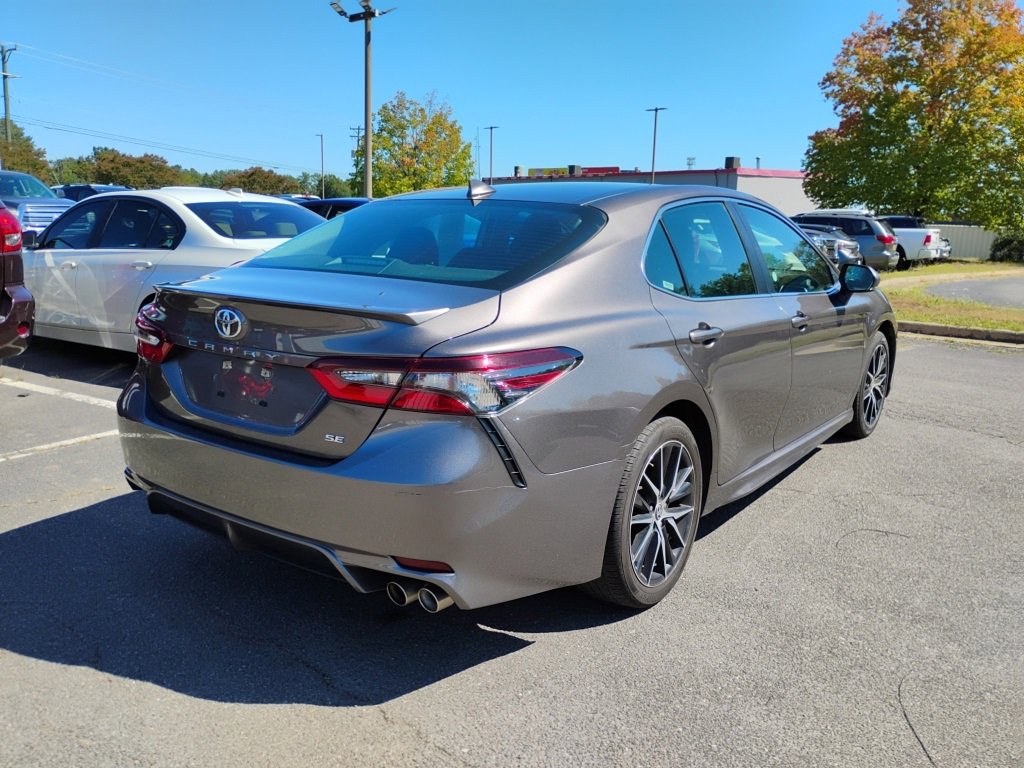2024 Toyota Camry SE photo 3