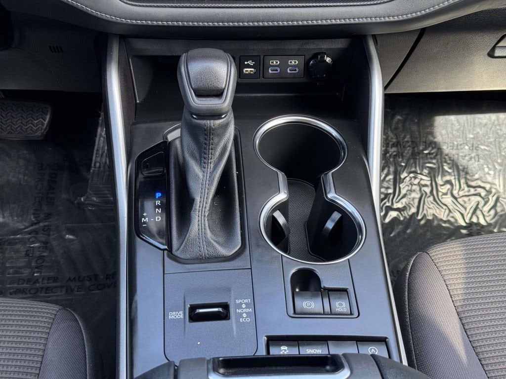 2022 Toyota Highlander L - Photo 6
