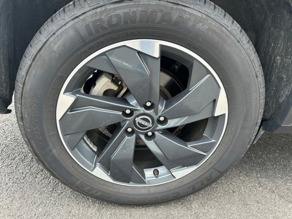 Used 2024 Nissan Rogue SV SUV