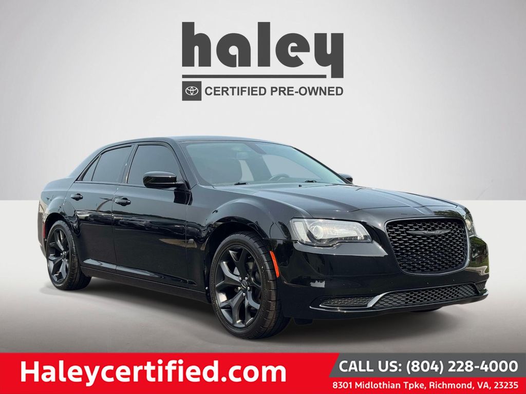 2021 Chrysler 300
