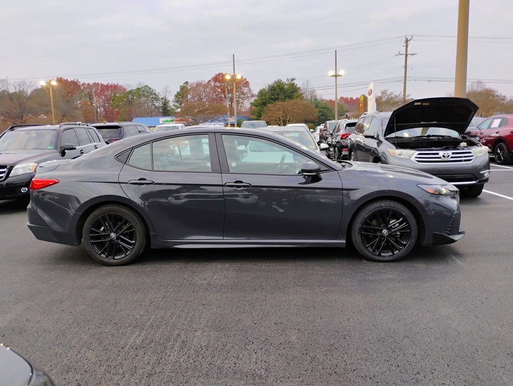 2025 Toyota Camry SE photo 2
