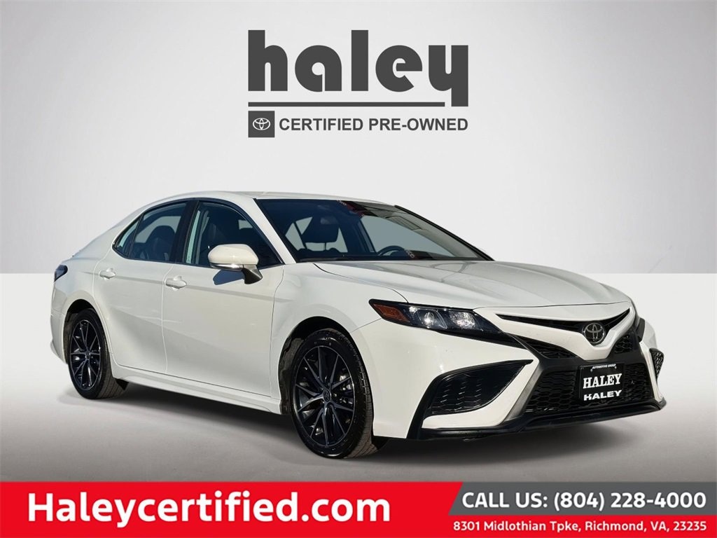 Used 2023 Toyota Camry SE Sedan