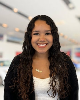 Staff member Juliana Maradiaga from bdab47997e18