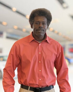 Staff member Andre Felder from bdab47997e18