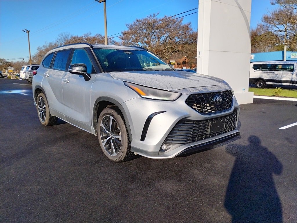 Used 2022 Toyota Highlander XSE SUV