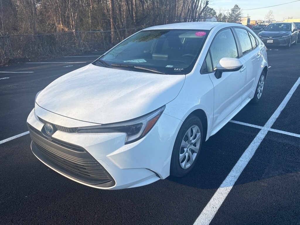 Used 2025 Toyota Corolla Hybrid LE Sedan