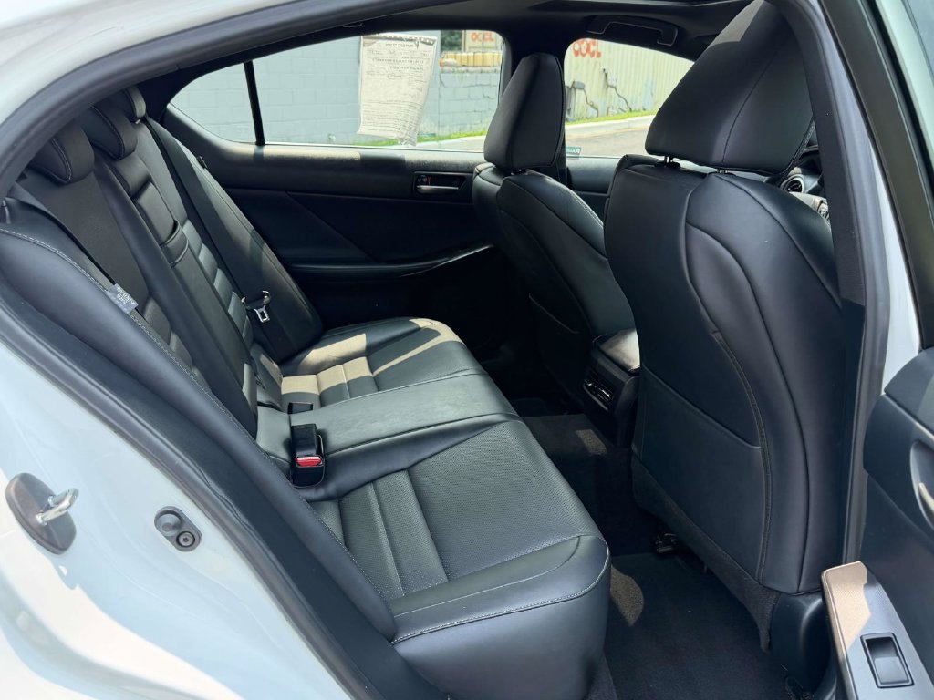 2021 Lexus IS 350 F SPORT - Photo 13