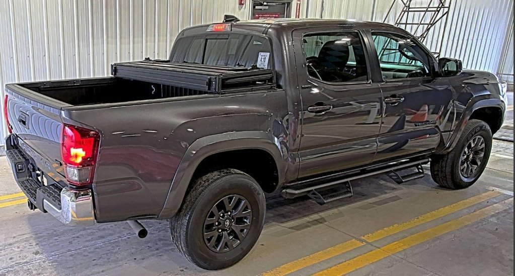 2023 Toyota Tacoma SR5 Double Cab photo 2