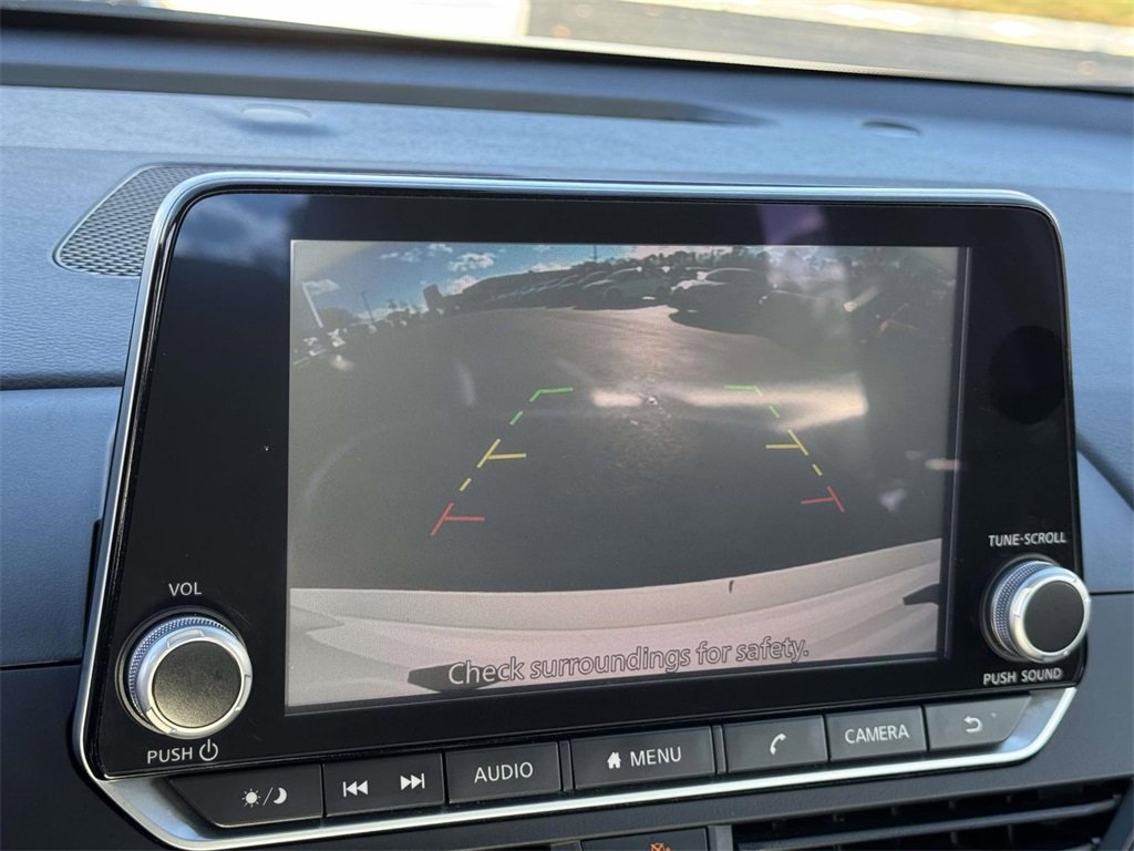 2023 Nissan Altima 2.5 SR photo 4