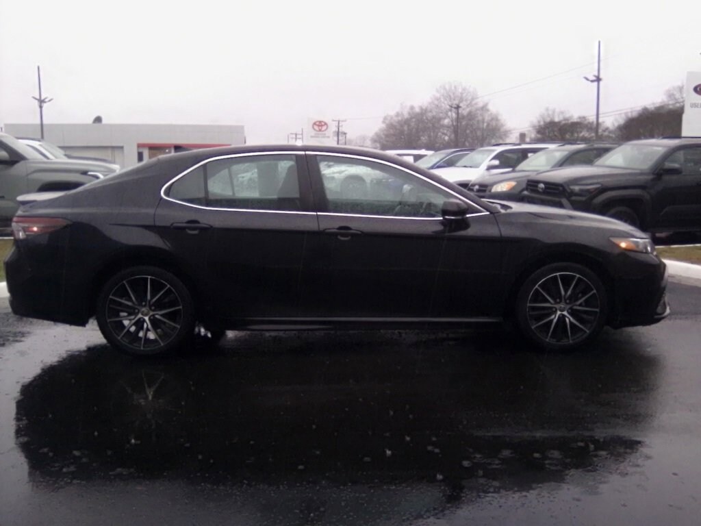 Used 2024 Toyota Camry SE Sedan