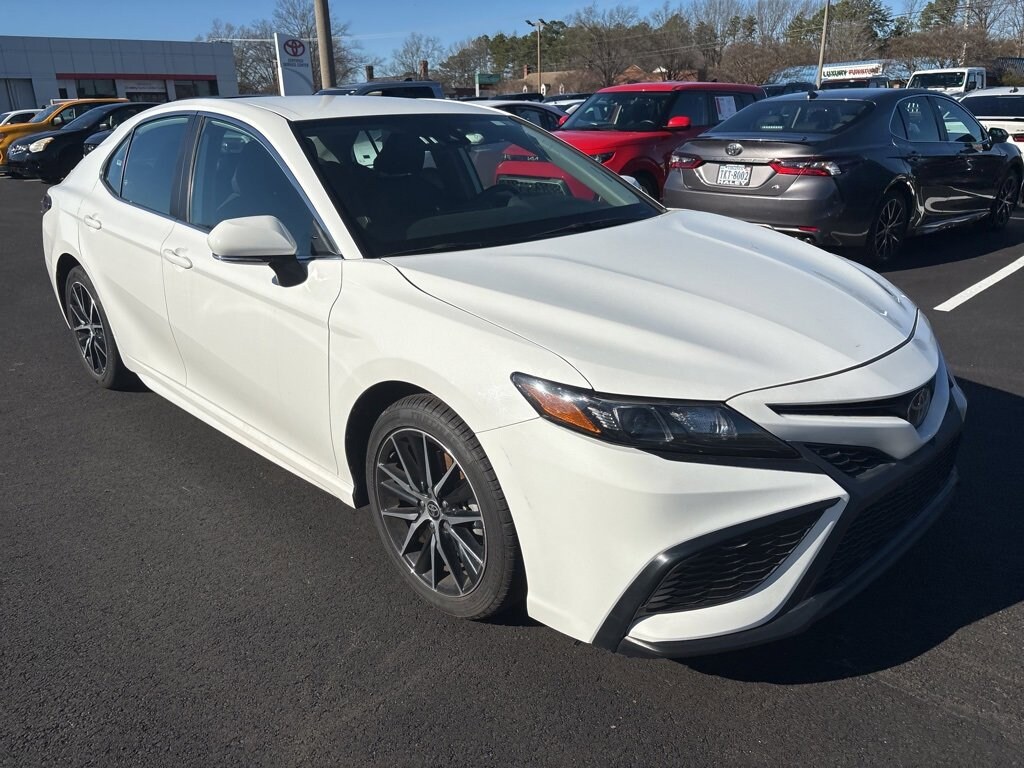 Used 2024 Toyota Camry SE Sedan