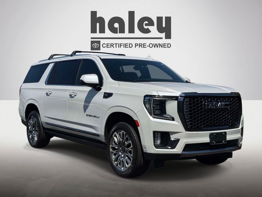 2023 GMC Yukon Denali Ultimate AWD's photo