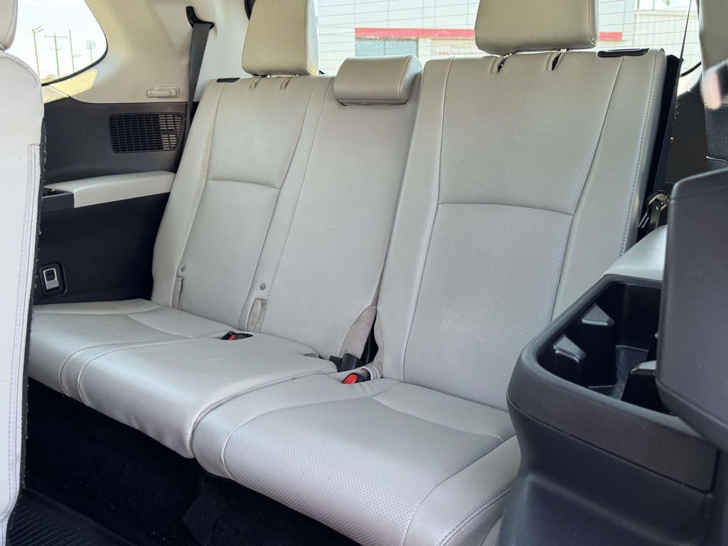 2025 Toyota Grand Highlander Limited - Photo 16