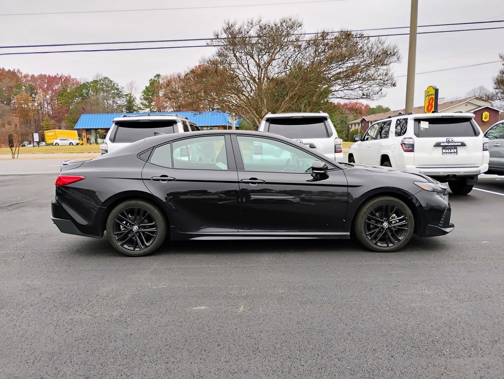 2025 Toyota Camry SE photo 2