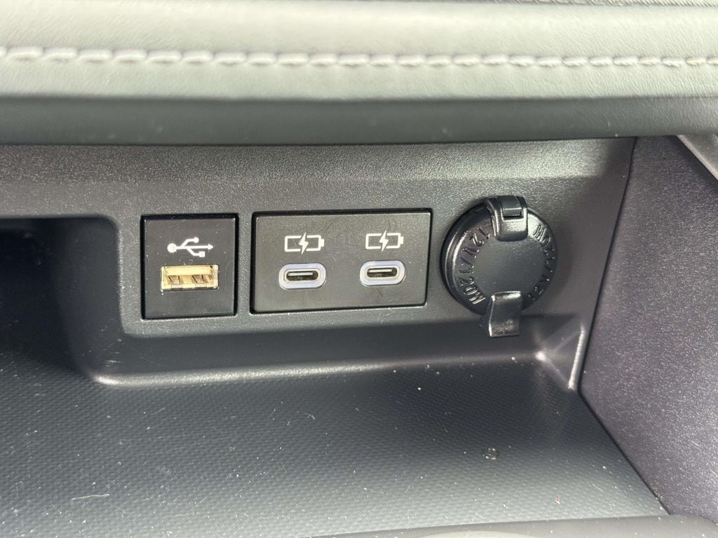 2025 Toyota Highlander XSE - Photo 8
