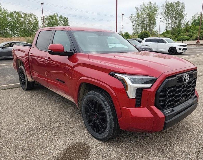 Used 2022 Toyota Tundra SR5 with VIN 5TFLA5DB6NX031741 for sale in North Chesterfield, VA