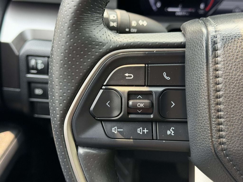 2025 Toyota 4Runner TRD Off-Road - Photo 9