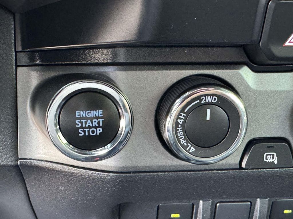 2023 Toyota Tacoma TRD Sport - Photo 8