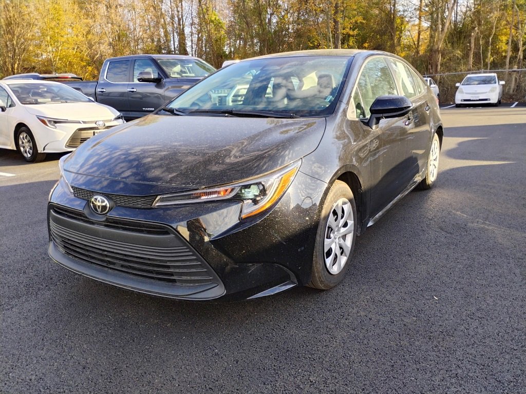 2025 Toyota Corolla LE photo 4