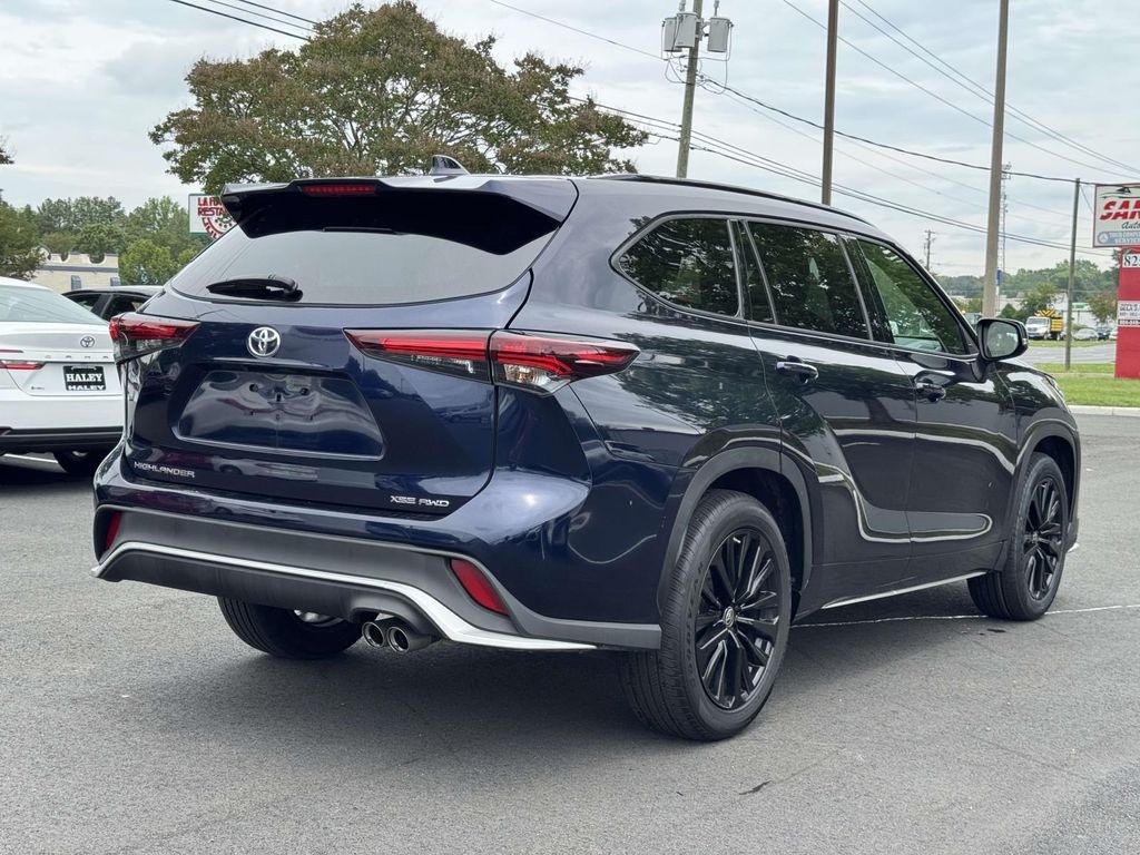 2025 Toyota Highlander XSE - Photo 23