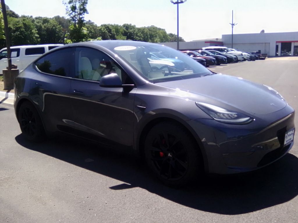 2020 Tesla Model Y Performance Dual Motor All-Wheel Drive's photo