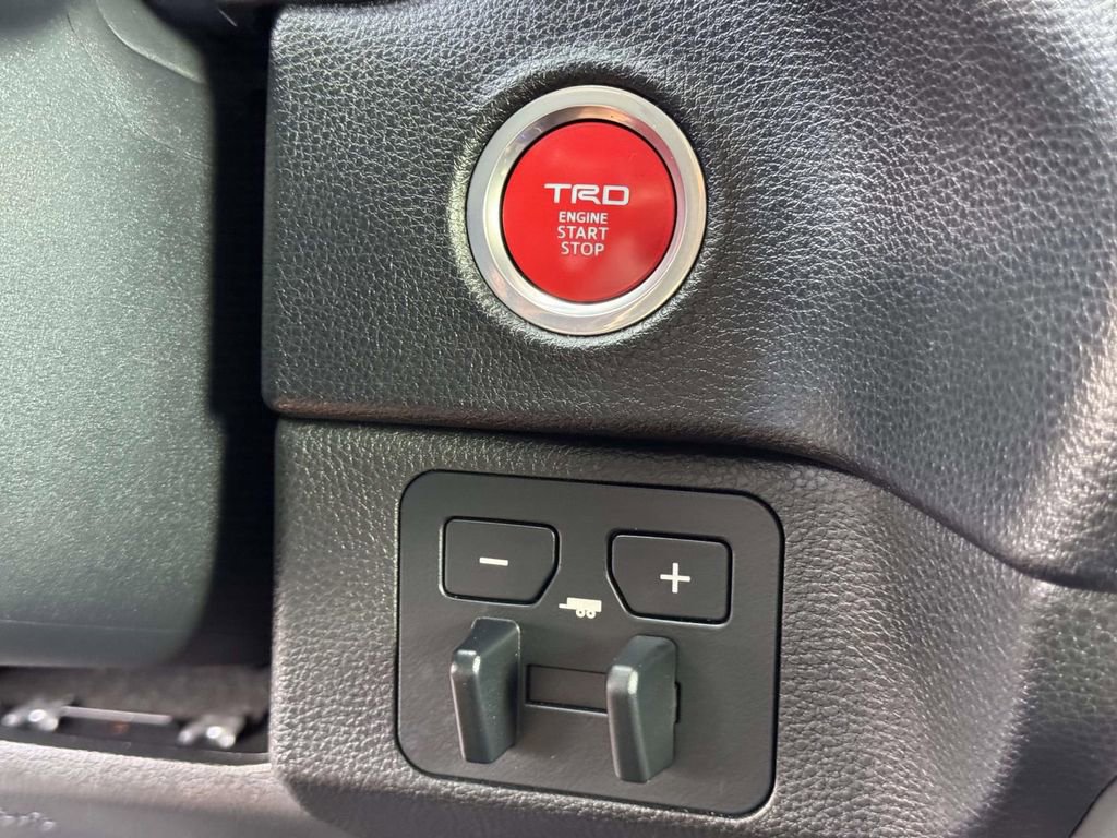 2022 Toyota Tundra SR5 - Photo 9