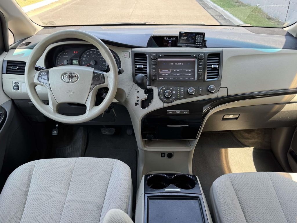 Used 2012 Toyota Sienna LE Minivan/Van