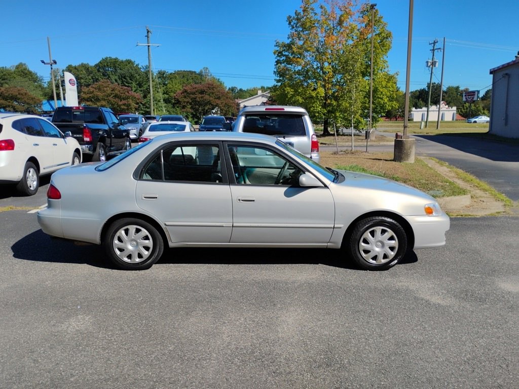 2001 Toyota Corolla S photo 2