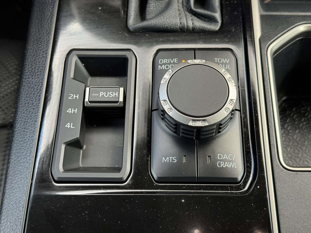 2022 Toyota Tundra SR5 - Photo 8