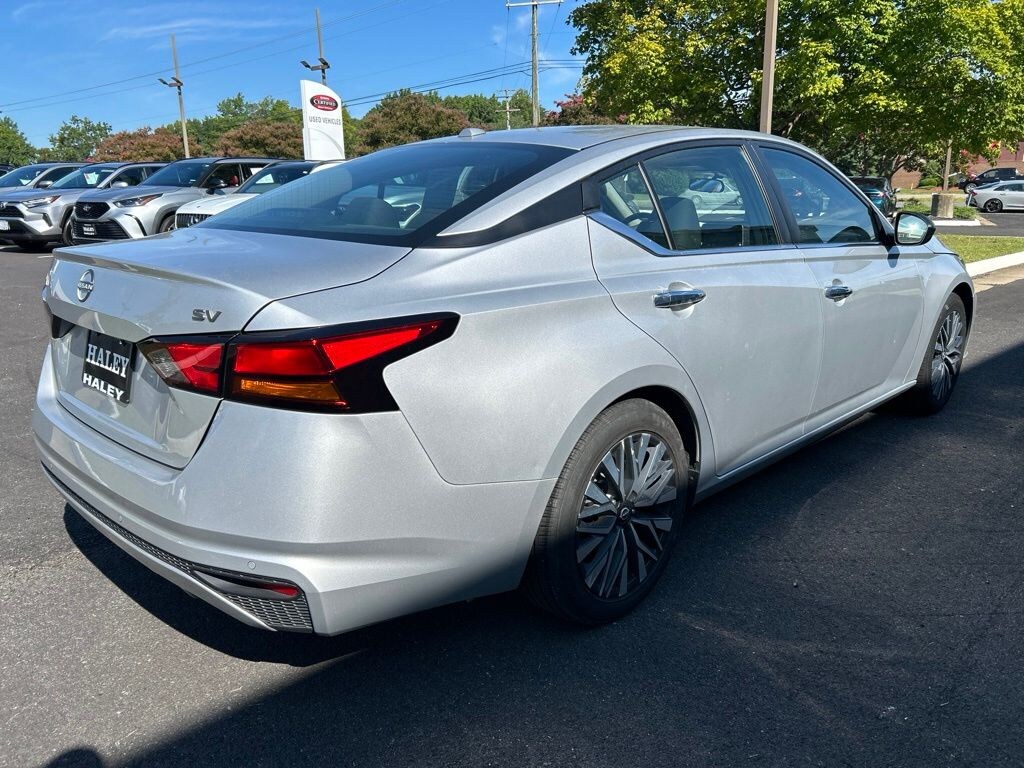 Used 2024 Nissan Altima 2.5 SV Sedan