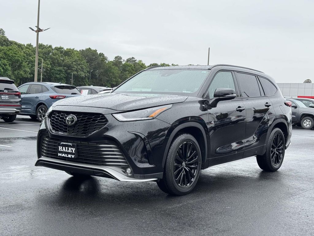 2025 Toyota Highlander XSE - Photo 26