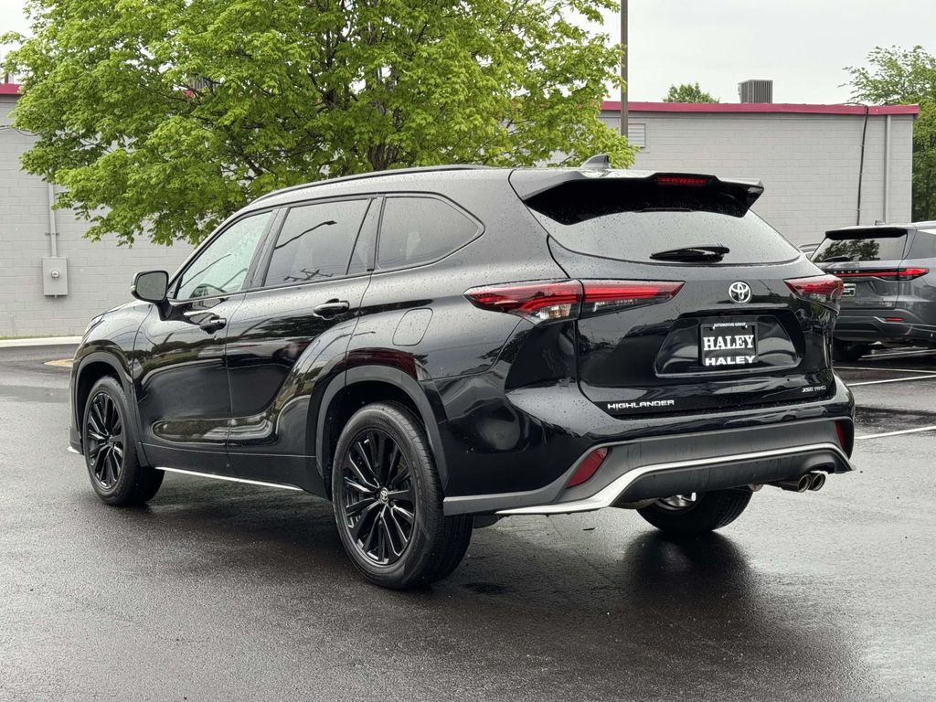 2025 Toyota Highlander XSE - Photo 25