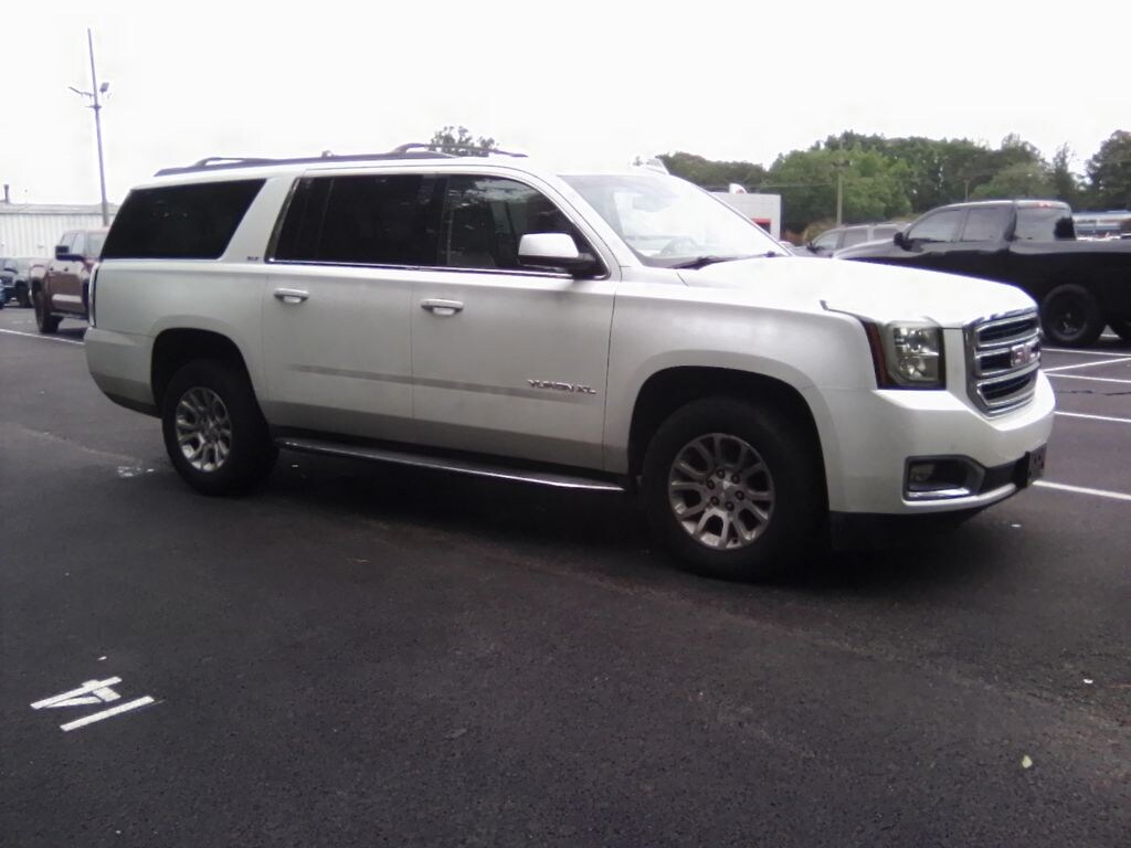 Used 2017 GMC Yukon XL SLT SUV