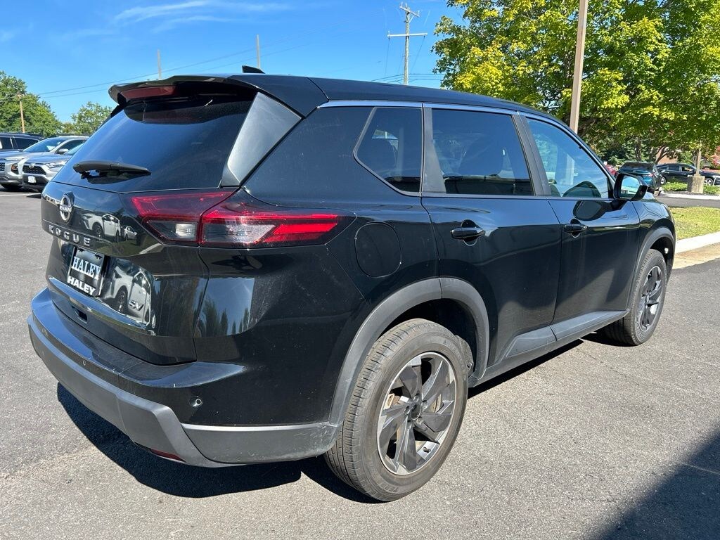 Used 2024 Nissan Rogue SV SUV
