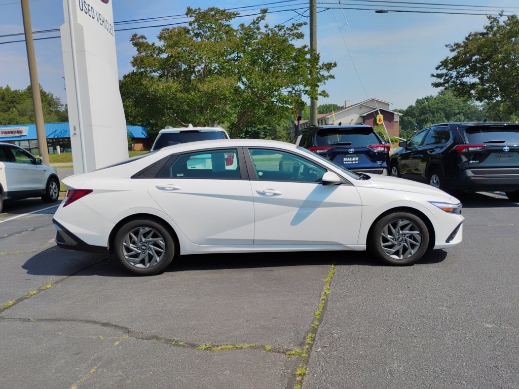 Used 2024 Hyundai Elantra SEL with VIN KMHLM4DG4RU649382 for sale in North Chesterfield, VA