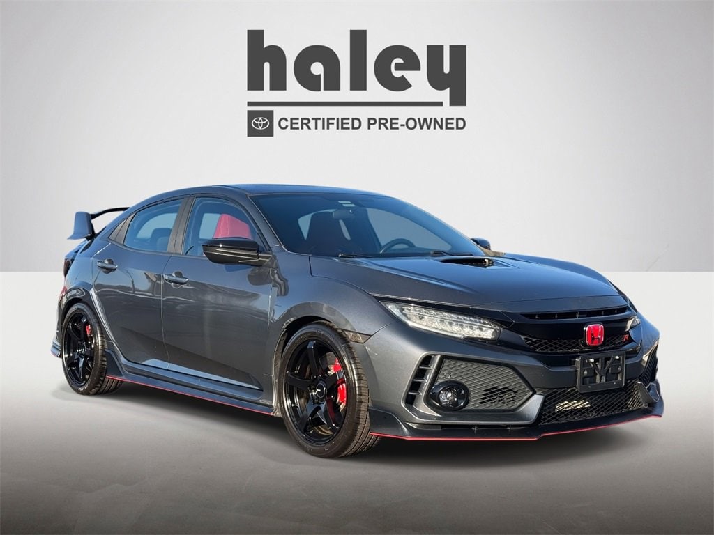 2017 Honda Civic Hatchback Type-R's photo
