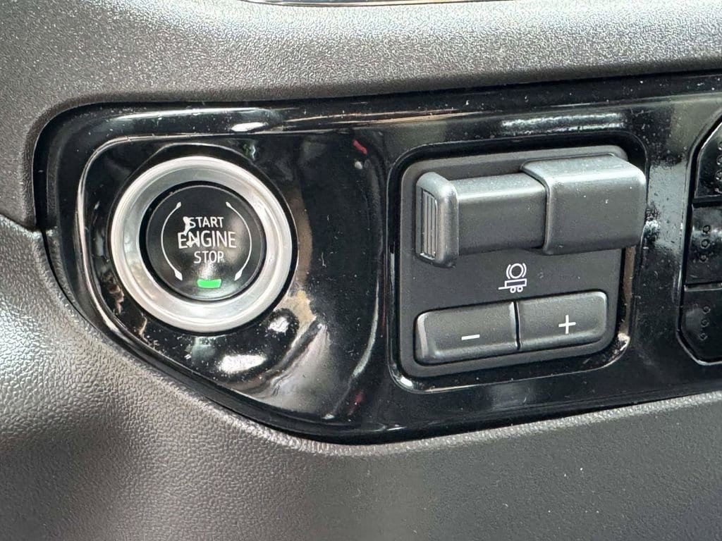 2024 Chevrolet Silverado 1500 ZR2 - Photo 9