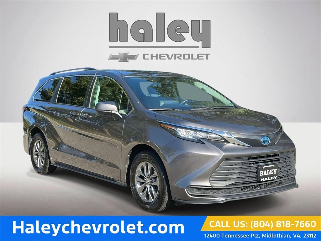 Used 2022 Toyota Sienna LE