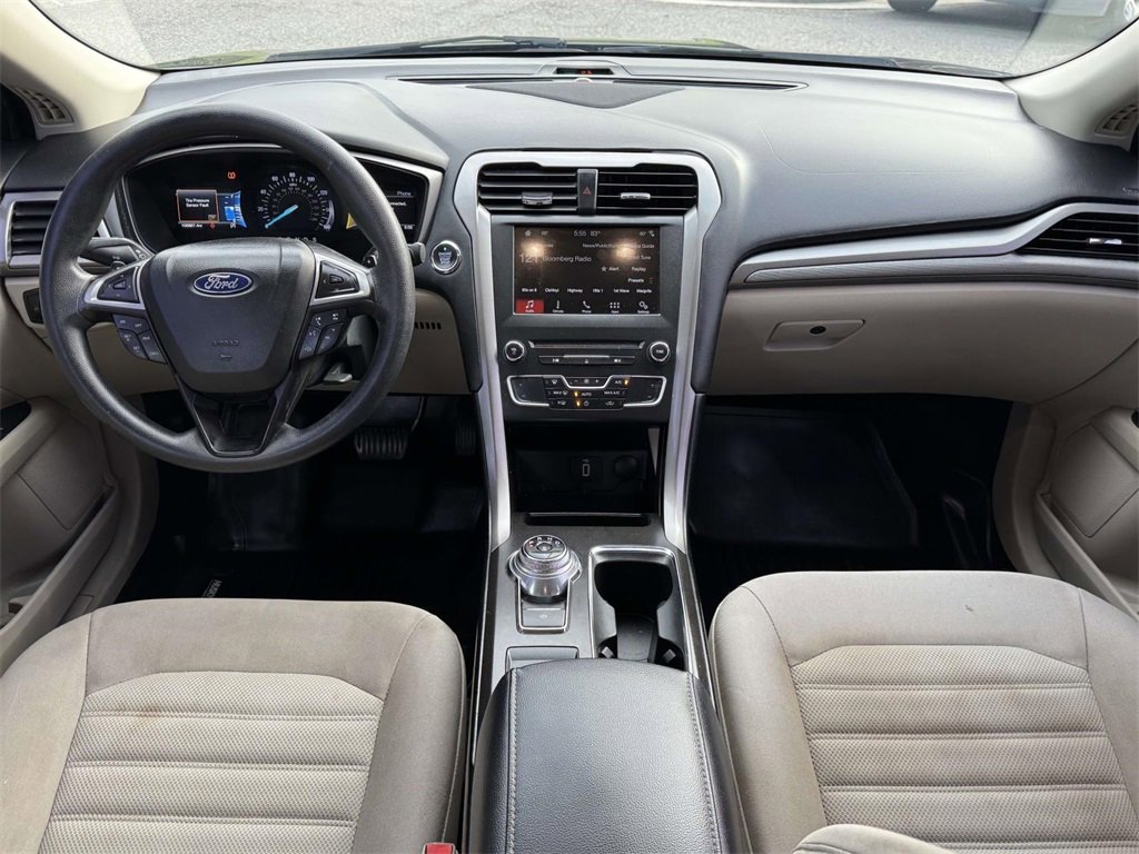 2018 Ford Fusion SE photo 3