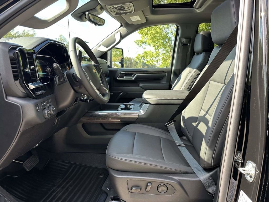 2026 Chevrolet Silverado 2500 HD LTZ - Photo 15