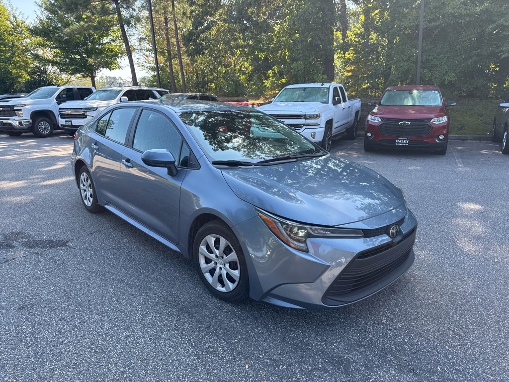 2024 Toyota Corolla LE photo 3