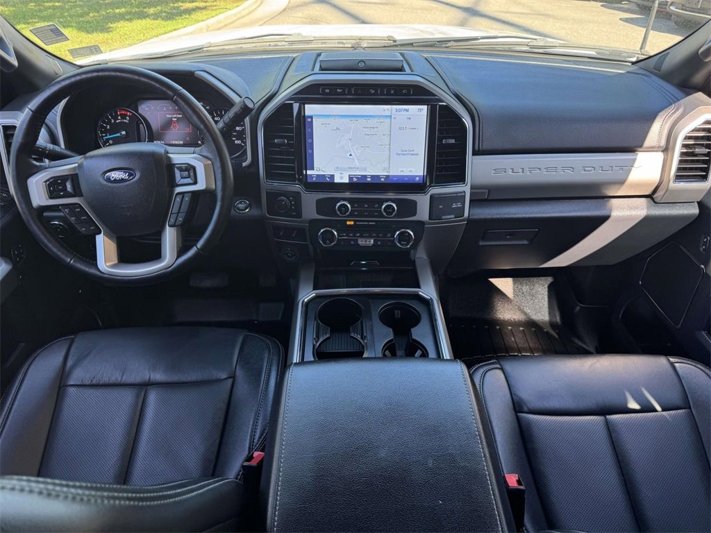 2022 Ford F-350 Lariat photo 3