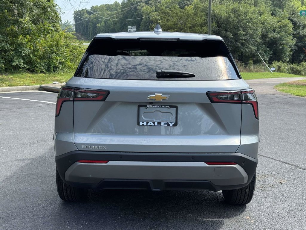 2027 Chevrolet Equinox LT - Photo 22