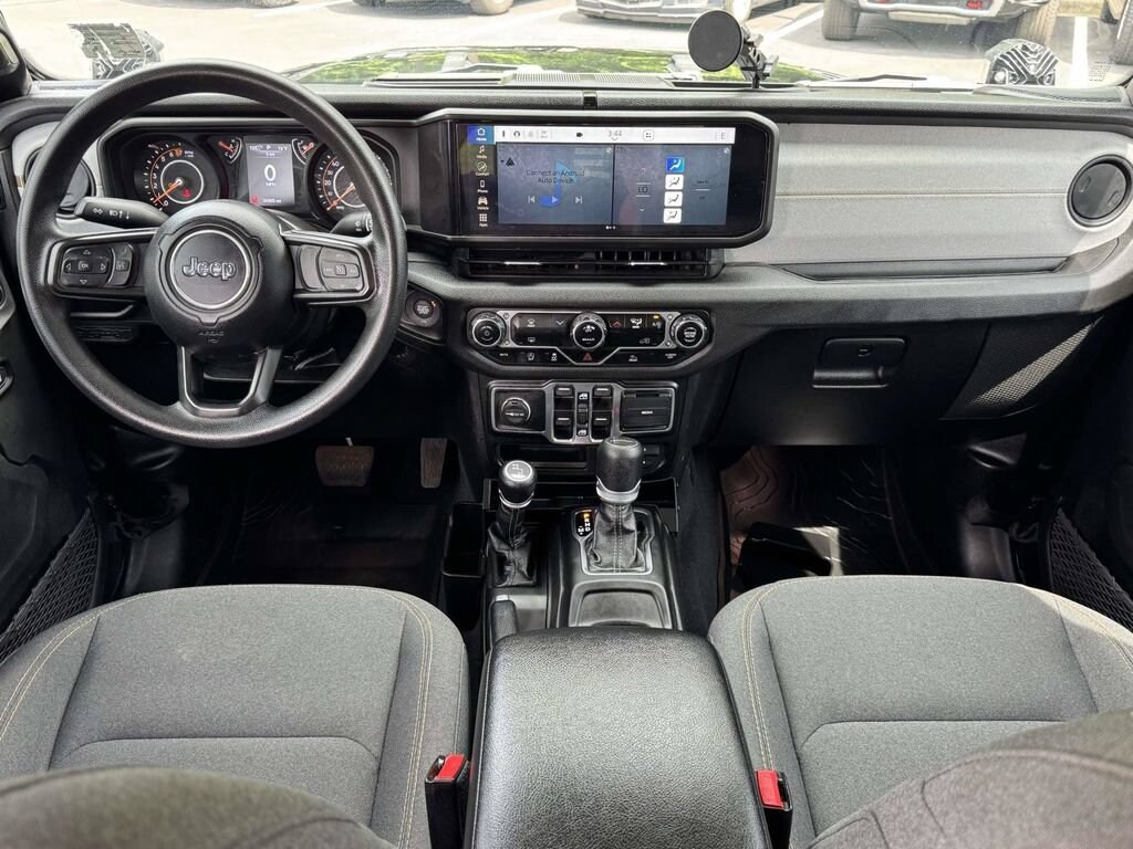 Used 2024 Jeep Gladiator Nighthawk