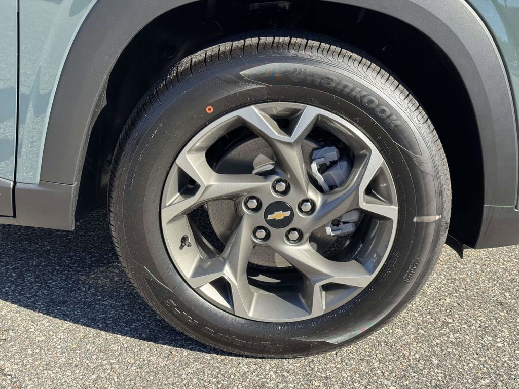 2026 Chevrolet Trax LT - Photo 25